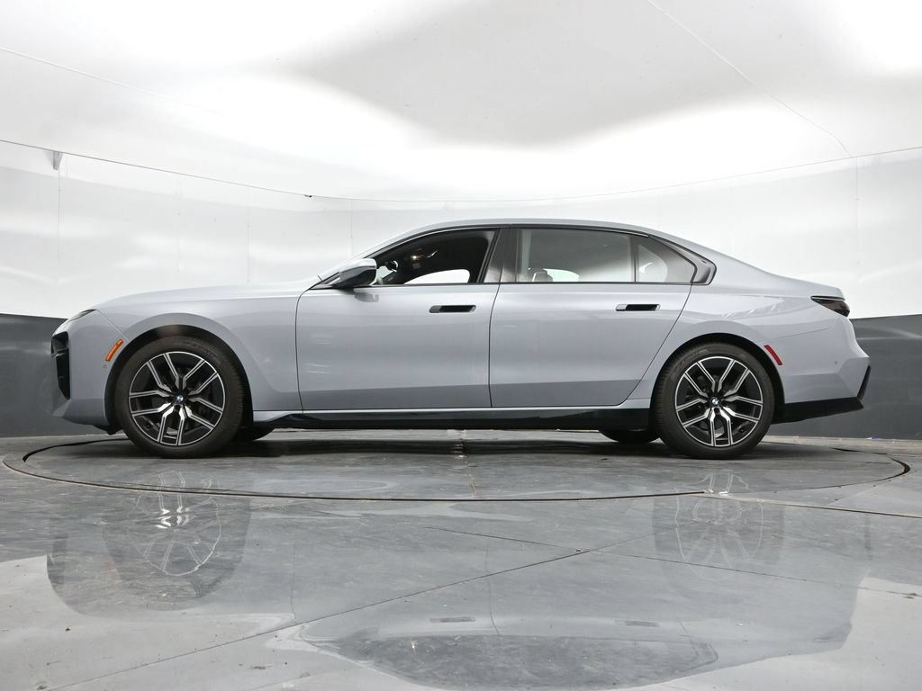Used 2026 BMW 740i xDrive AWD/4WD image 44