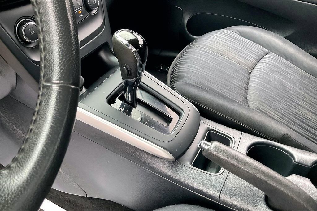 Used 2016 Nissan Sentra SV image 12