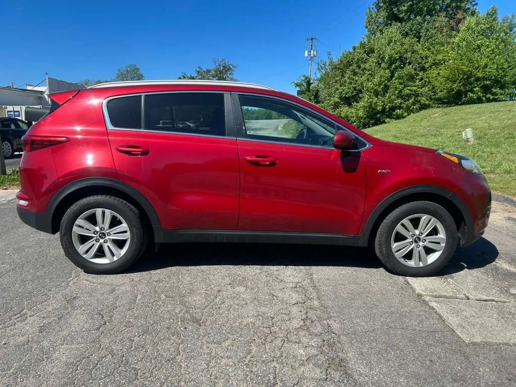 Used 2019 Kia Sportage LX w/ LX Popular Package AWD/4WD image 4