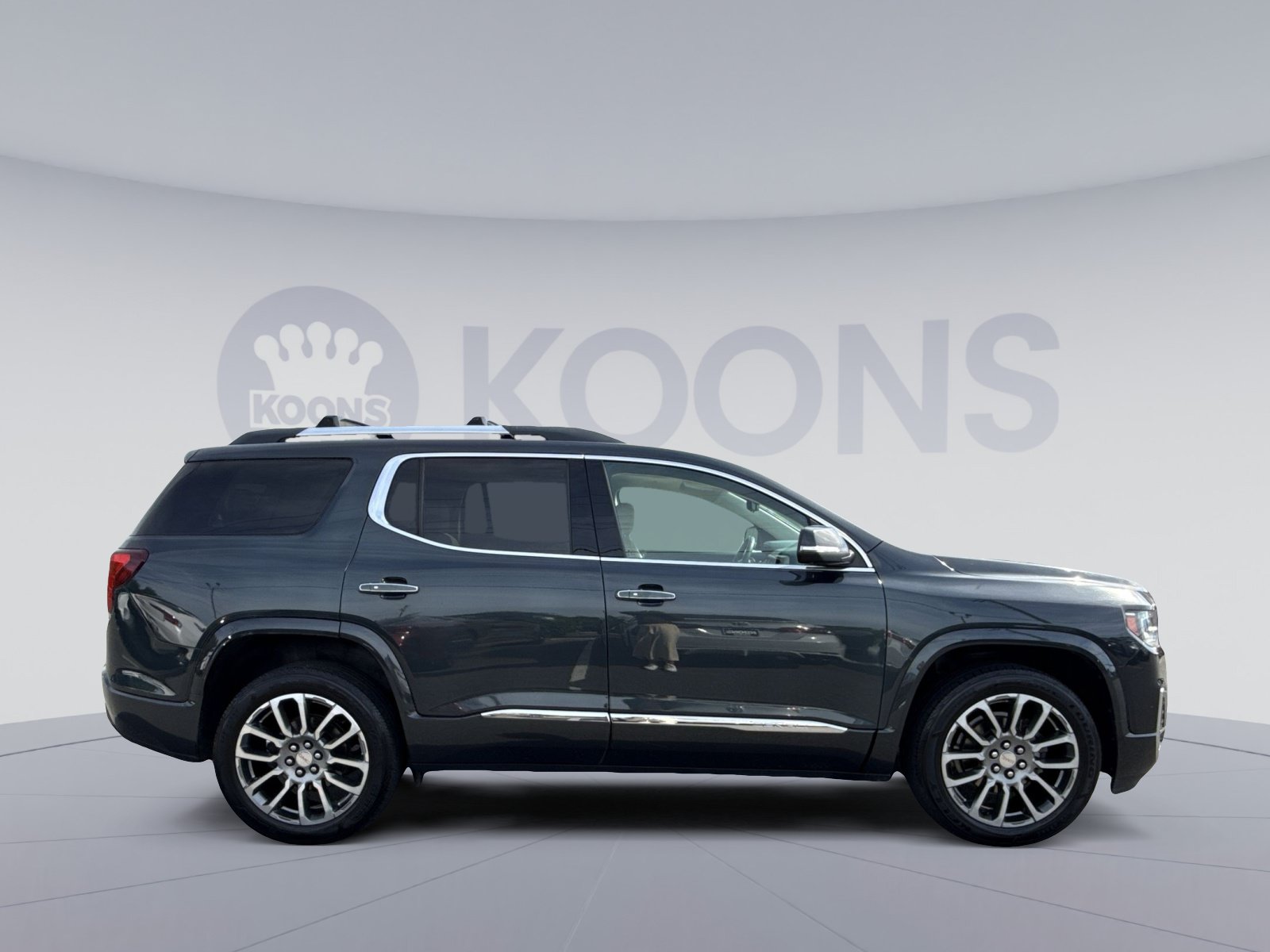 Used 2021 GMC Acadia Denali w/ Denali Technology Package AWD/4WD image 8