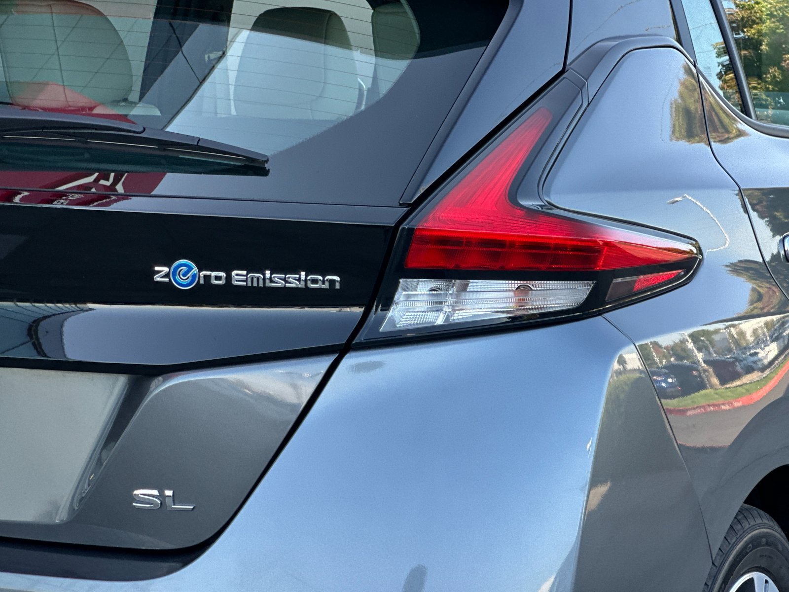 Used 2018 Nissan Leaf SL w/ SL Technology Package FWD image 24