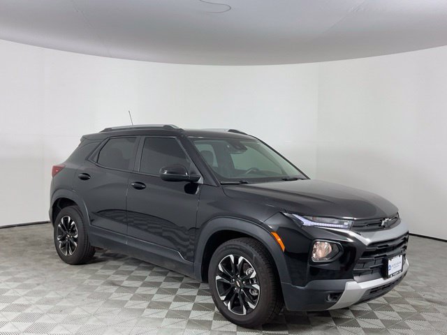 Used 2023 Chevrolet TrailBlazer LT w/ Convenience Package FWD image 3