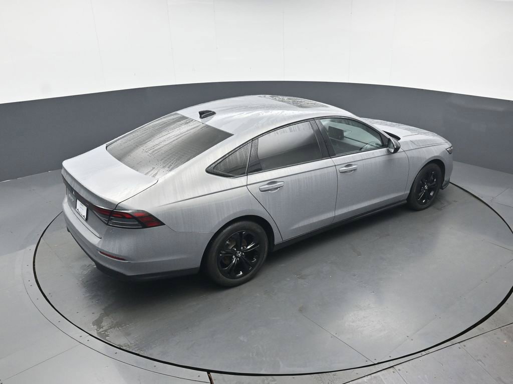 Used 2025 Honda Accord SE image 39