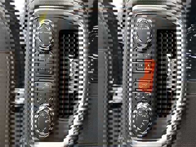 Used 2021 GMC Sierra 1500 SLE image 23