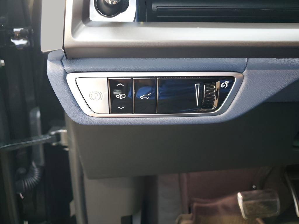 New 2026 Cadillac Vistiq Premium Luxury image 32