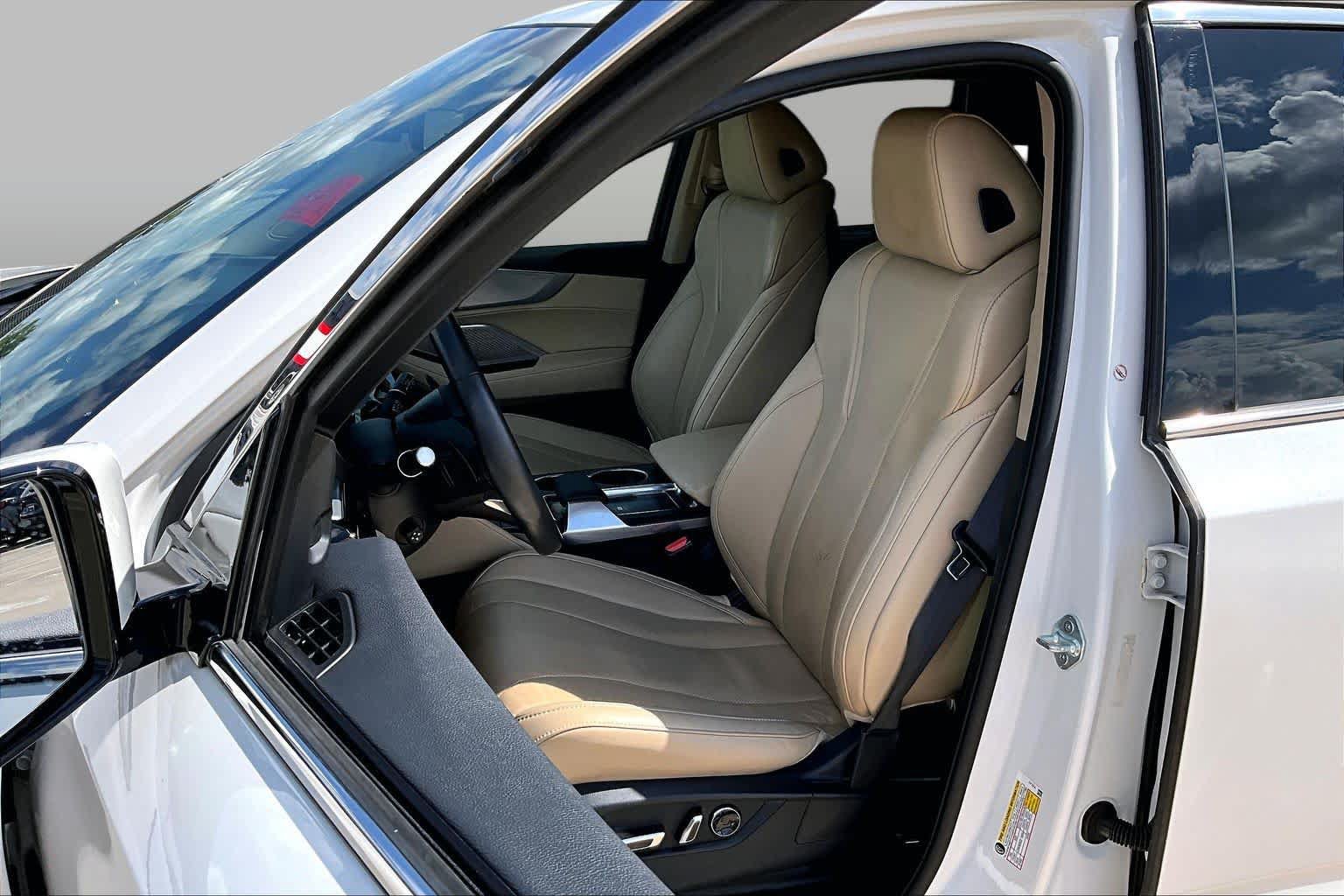 Used 2024 Acura MDX w/ Technology Package FWD image 8