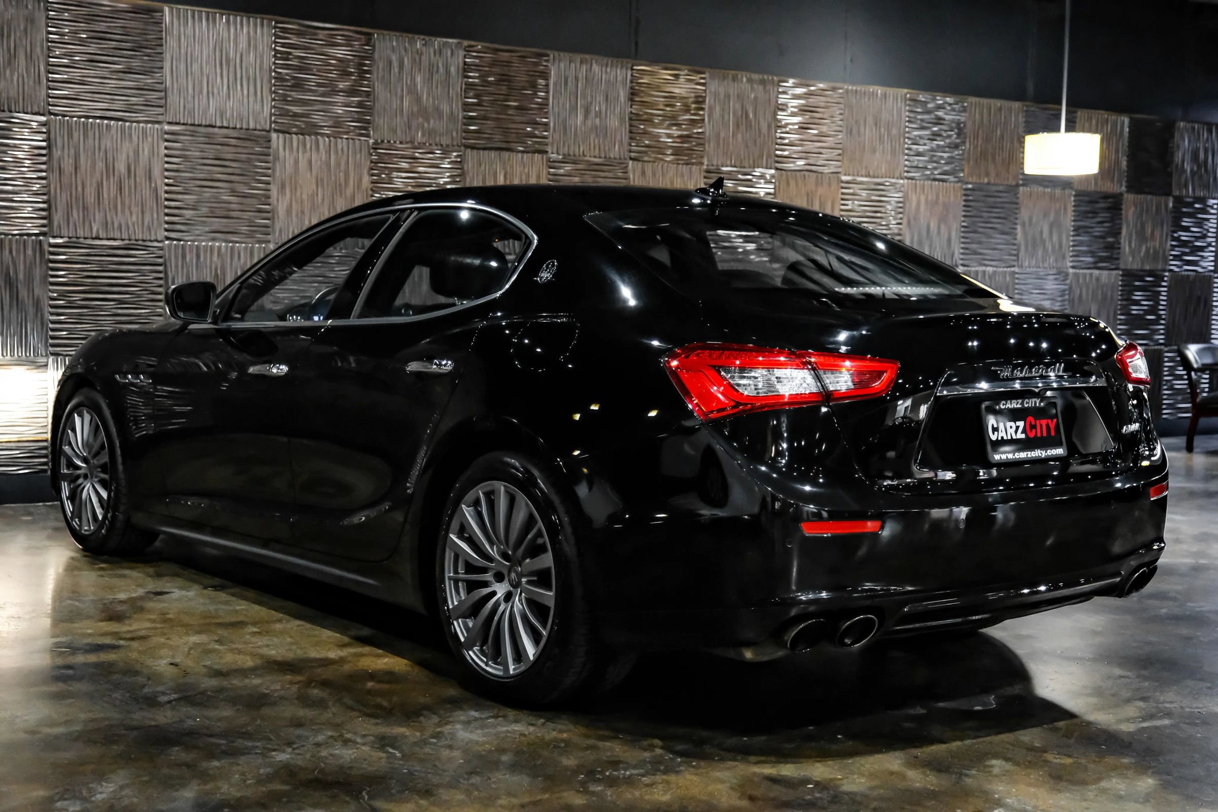 Used 2017 Maserati Ghibli w/ Luxury Package image 11