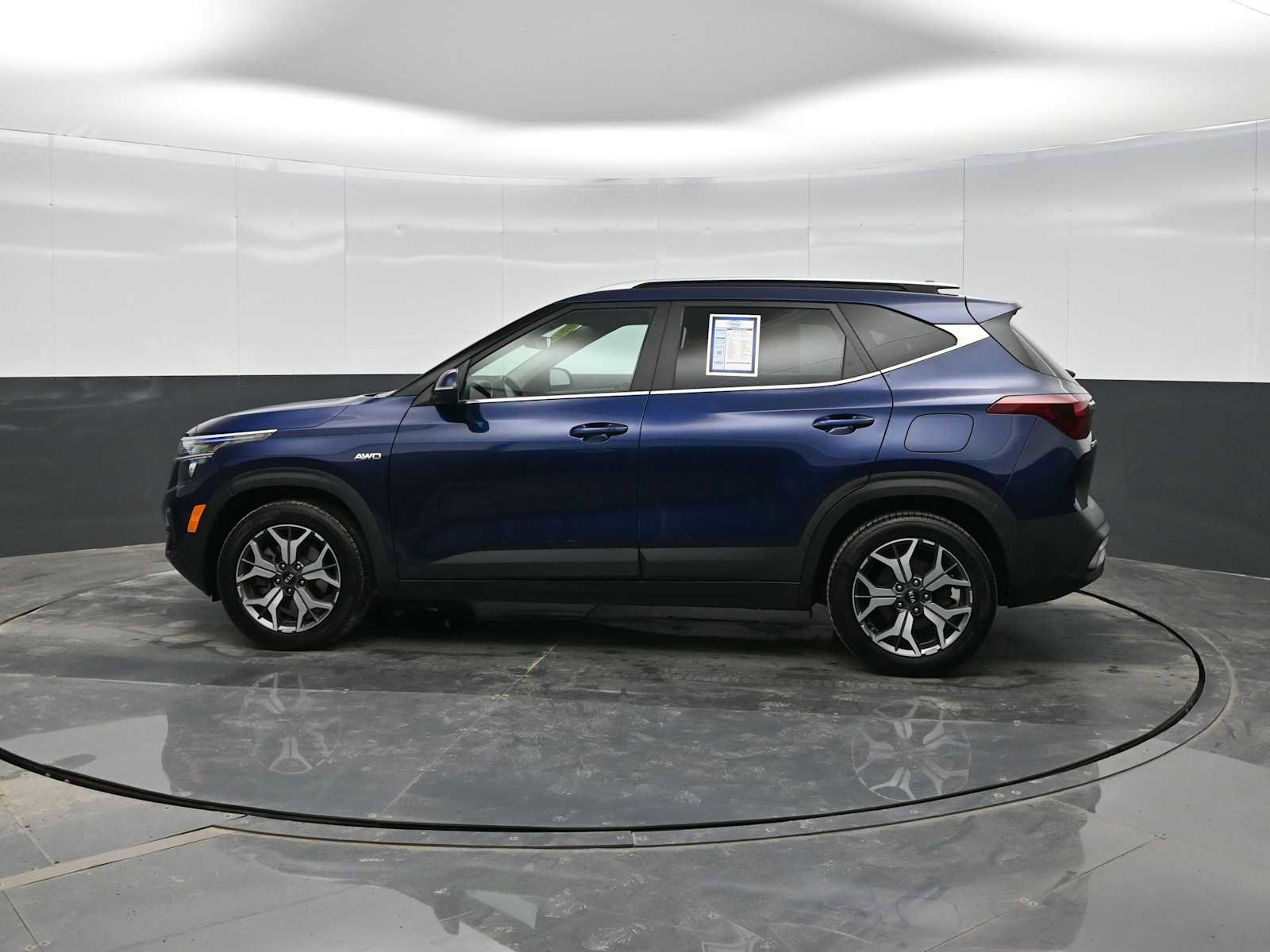 Used 2021 Kia Seltos EX image 5