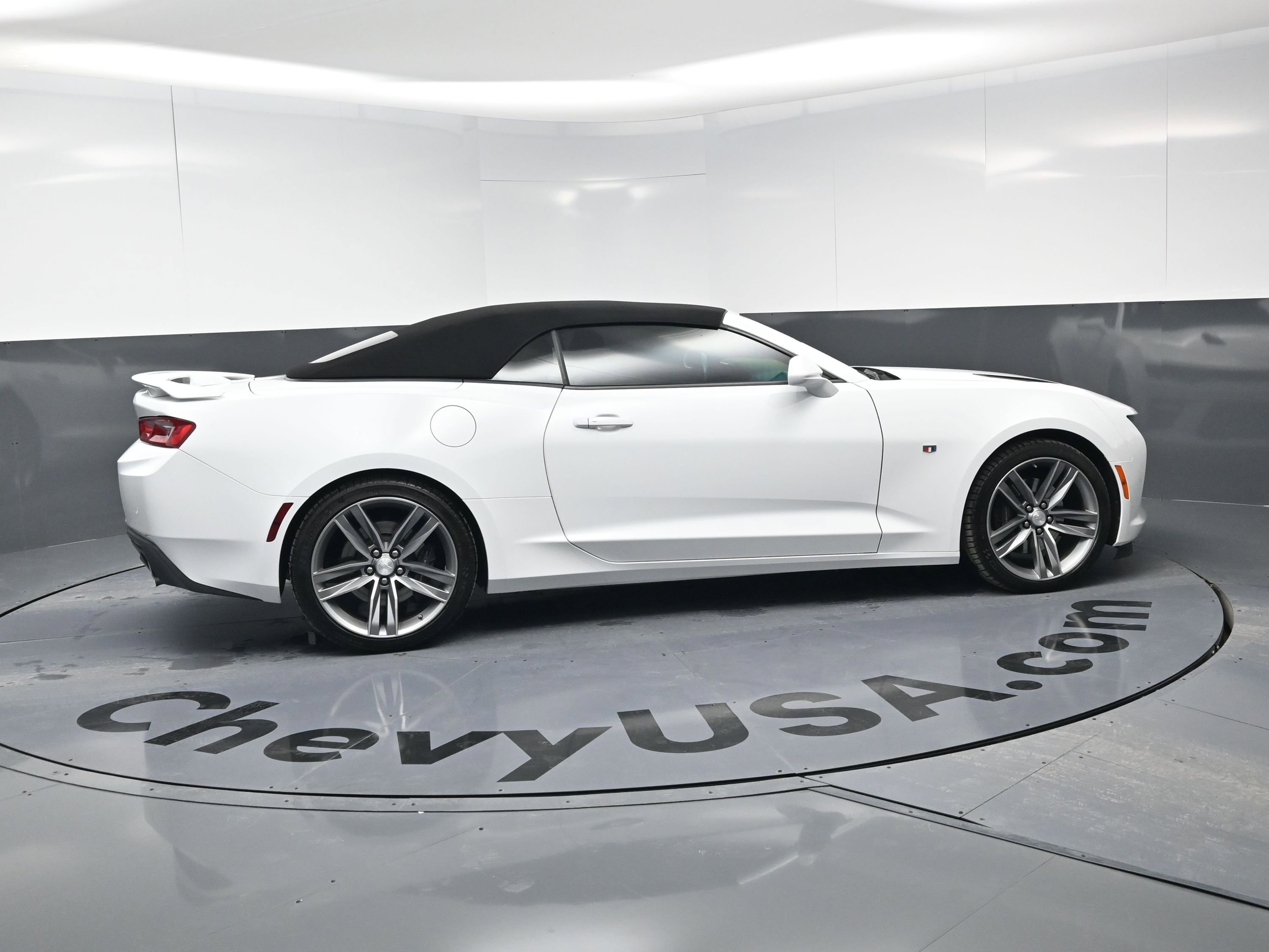 Used 2016 Chevrolet Camaro SS image 10