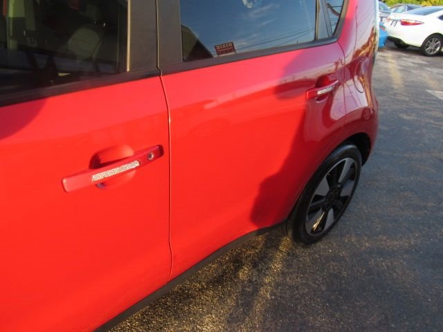 Used 2017 Kia Soul + w/ Designer's Package image 8