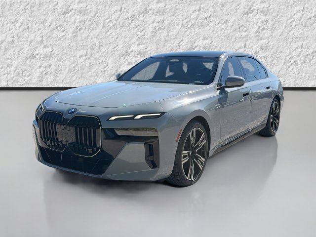 Used 2024 BMW 760i xDrive w/ Premium Package 2 AWD/4WD image 7