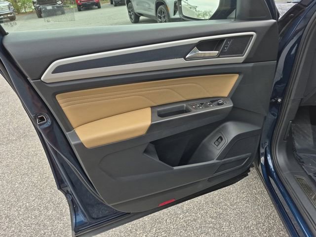 Used 2023 Volkswagen Atlas Cross Sport SE w/ Panoramic Sunroof Package AWD/4WD image 11