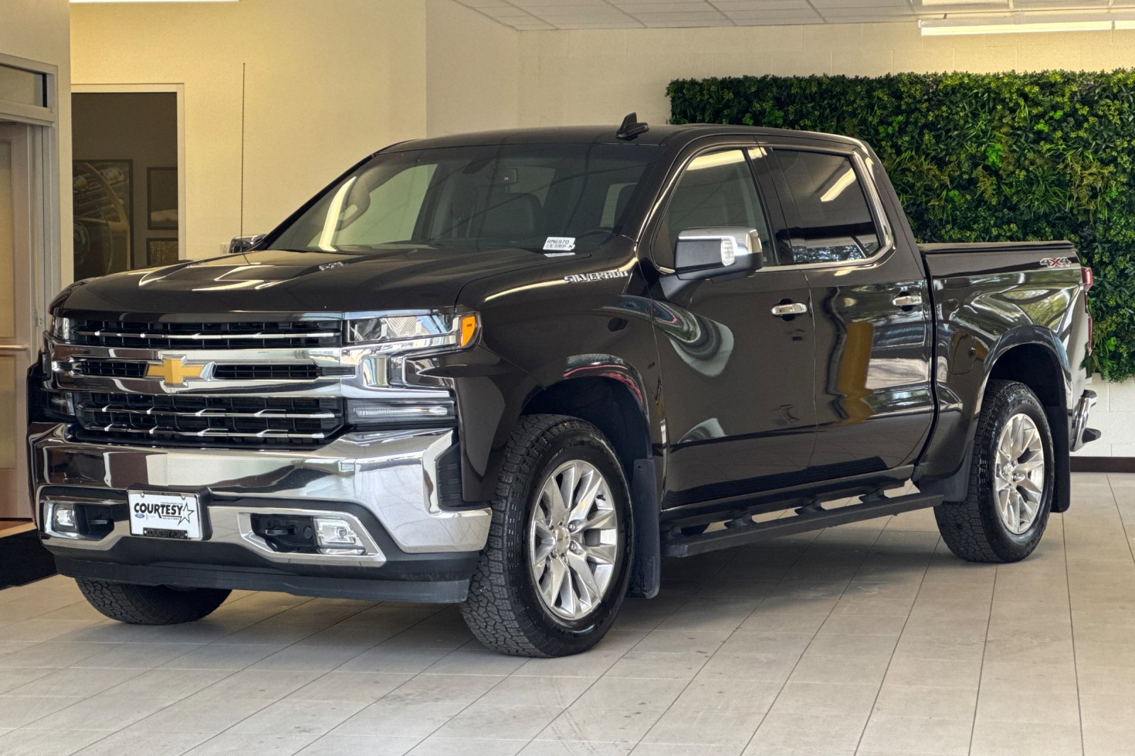 Used 2019 Chevrolet Silverado 1500 LTZ w/ LTZ Convenience Package image 8