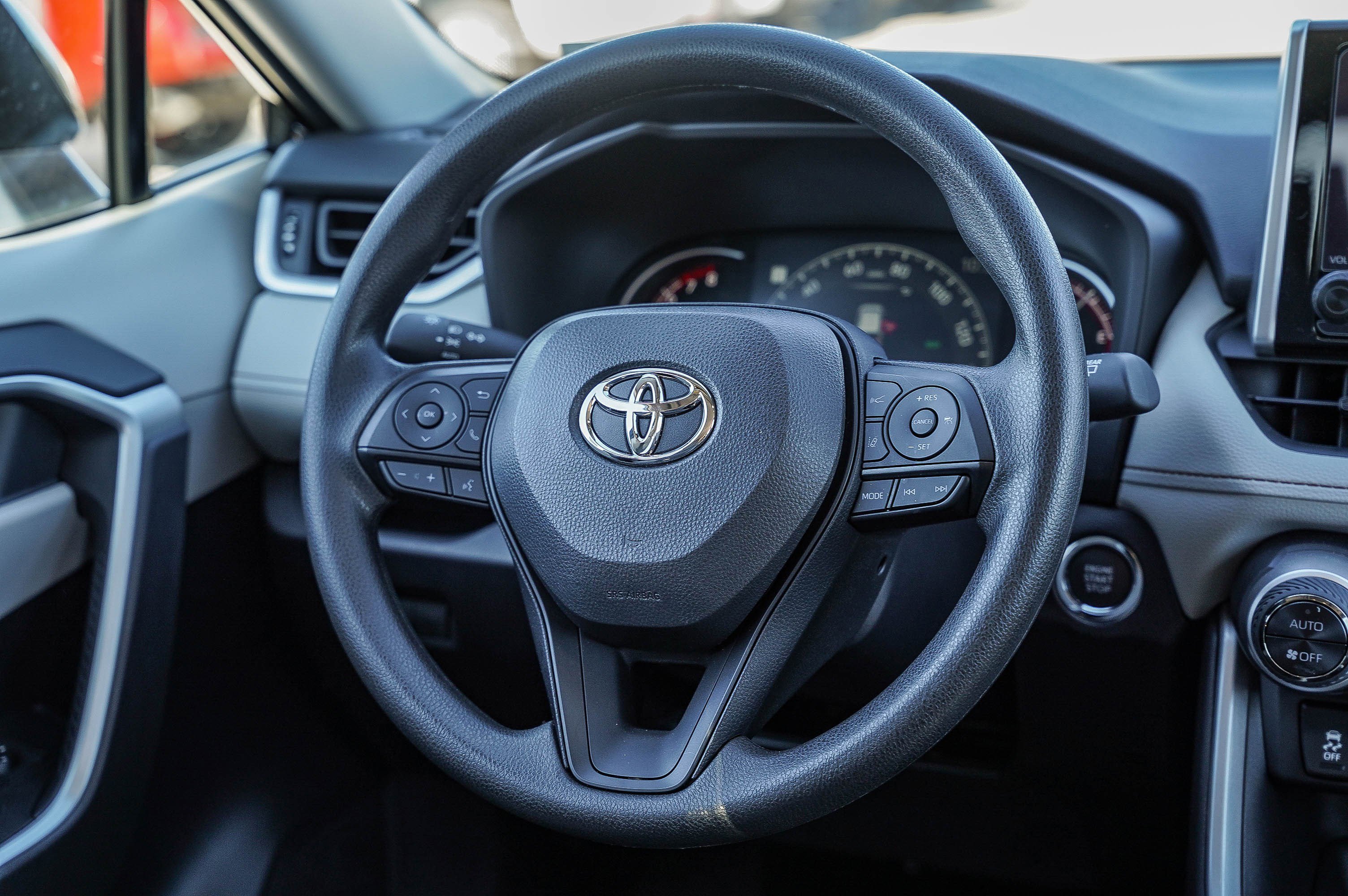 New 2025 Toyota RAV4 XLE image 19