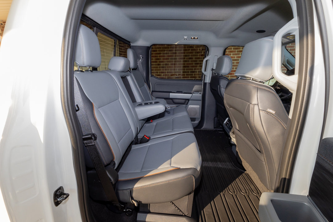 New 2025 Ford F150 Lariat w/ Equipment Group 502A High image 25