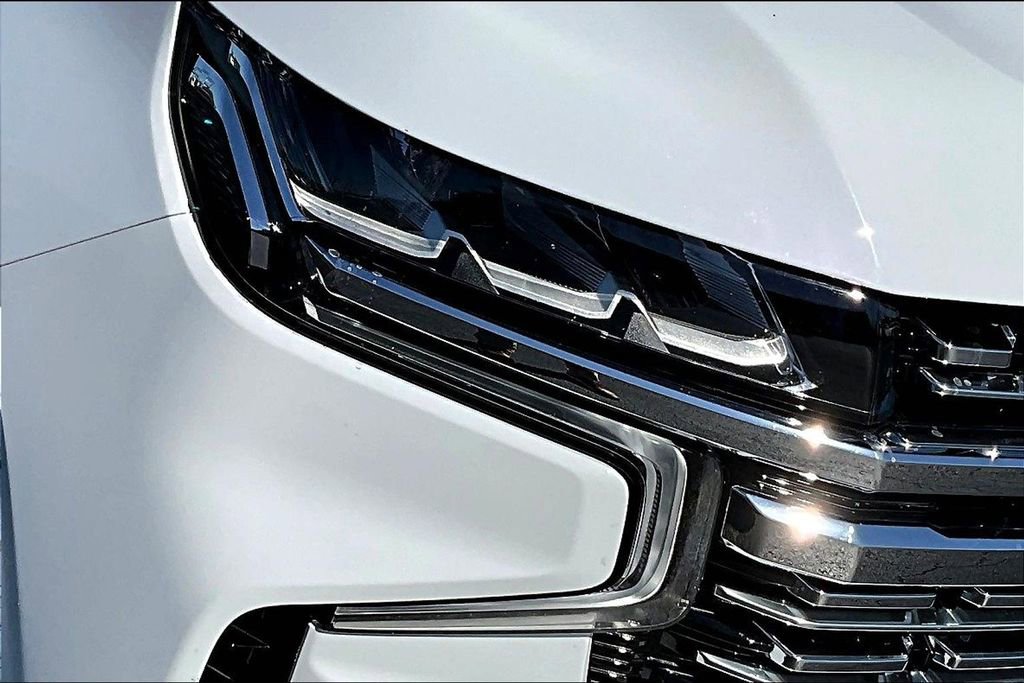 Used 2022 Chevrolet Tahoe Premier AWD/4WD image 35