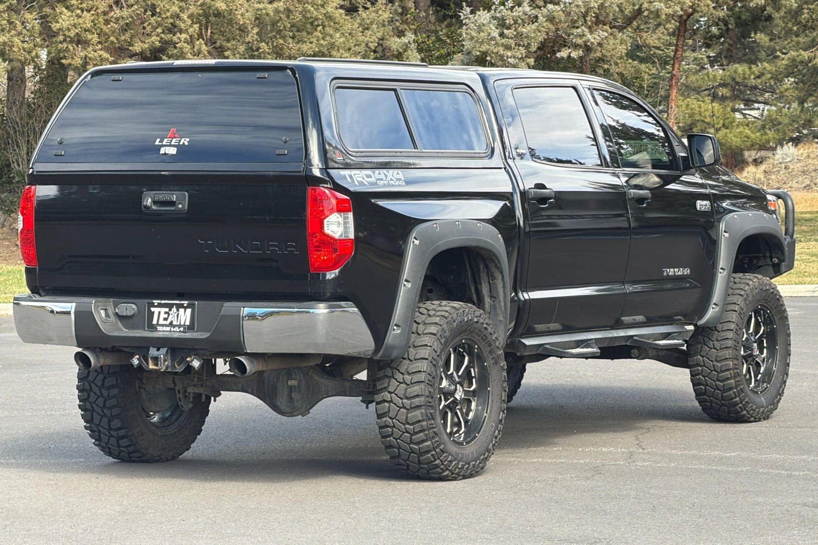 Used 2018 Toyota Tundra SR5 w/ TRD Off Road Package image 4