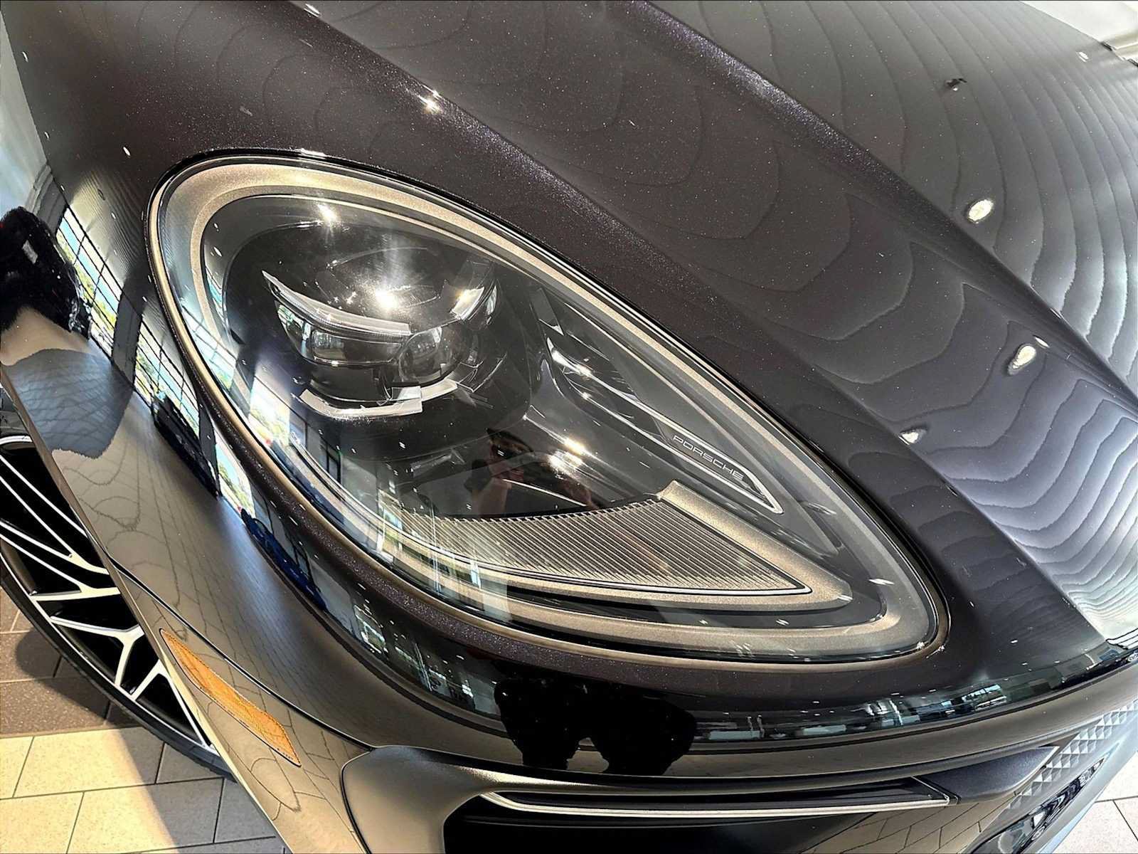 Used 2026 Porsche Macan AWD/4WD image 15