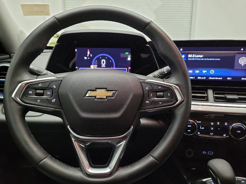 Used 2025 Chevrolet Trax LT w/ LT Convenience Package image 22