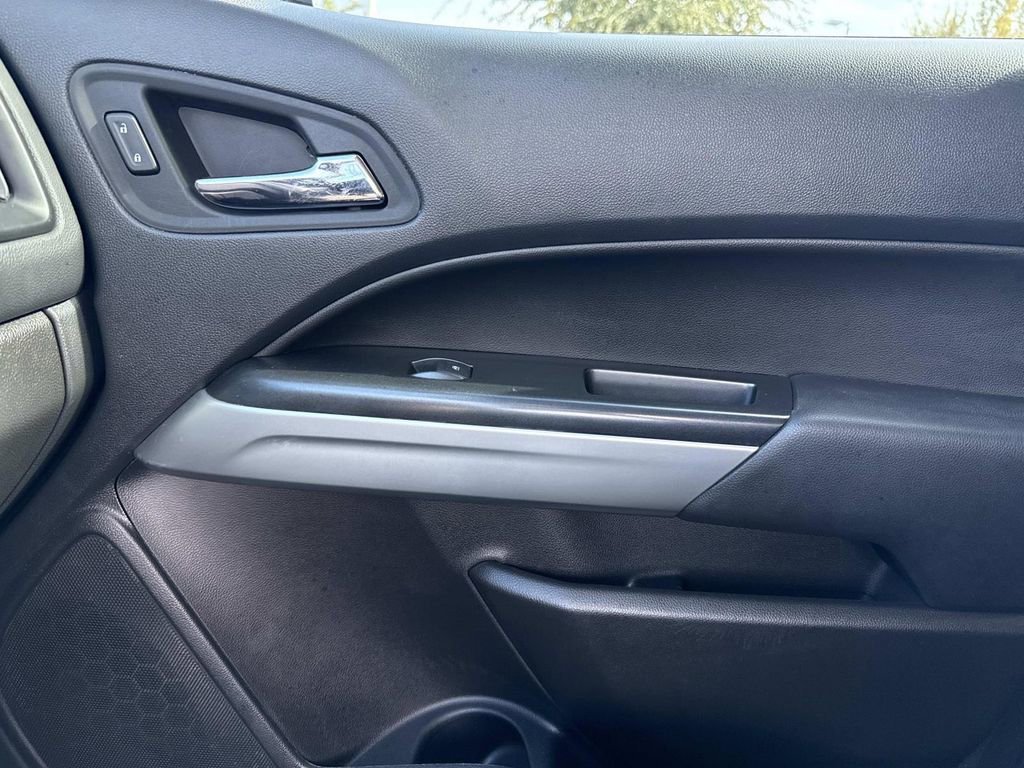 Used 2022 Chevrolet Colorado LT image 25