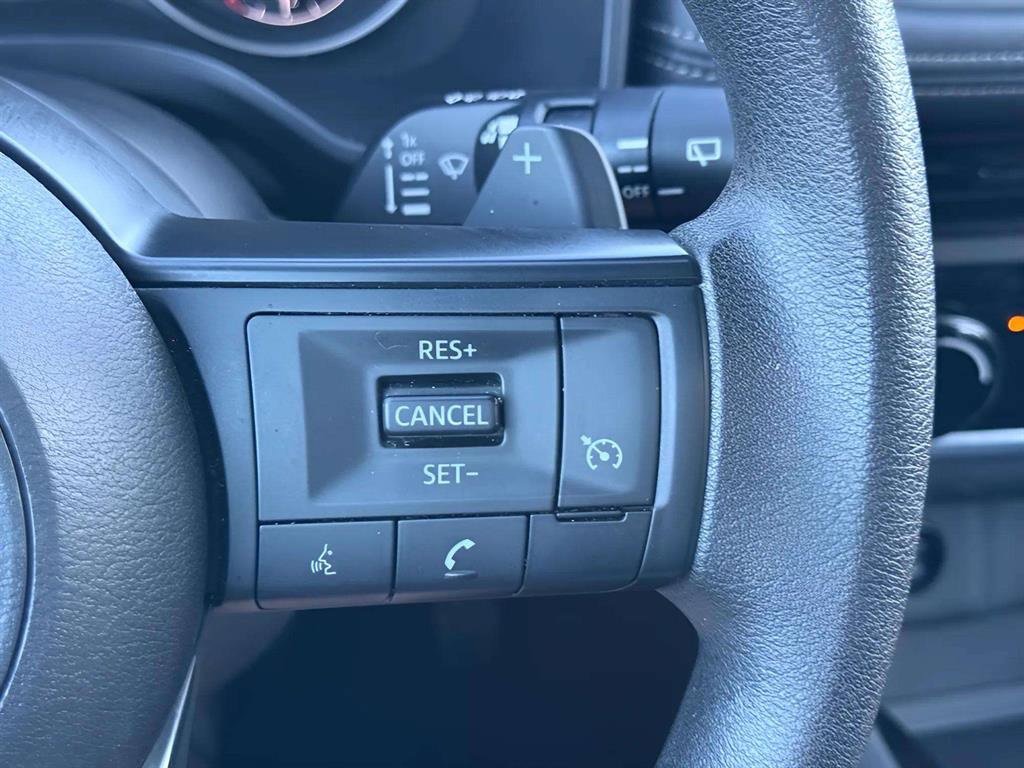 Used 2024 Nissan Rogue S image 22