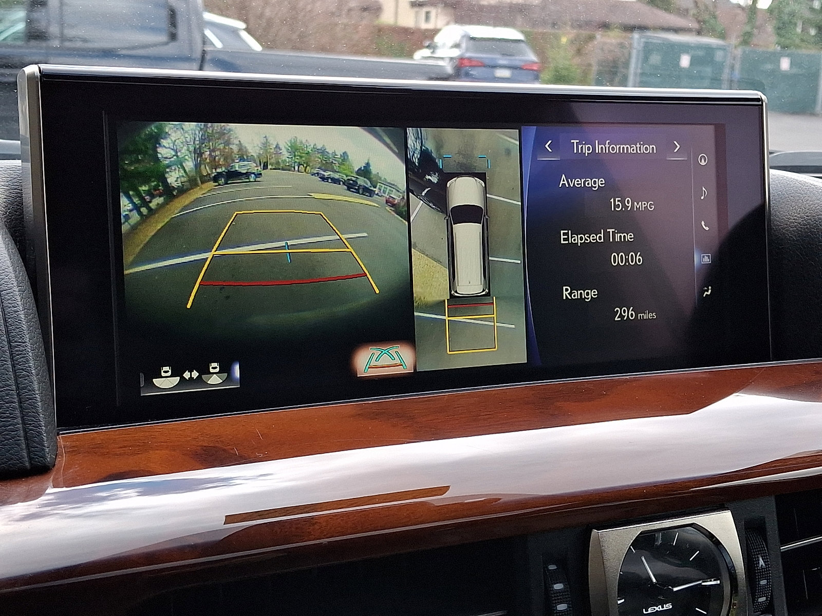 Certified 2020 Lexus LX 570 4WD w/ 3rd Row & Luxury Pkg image 19