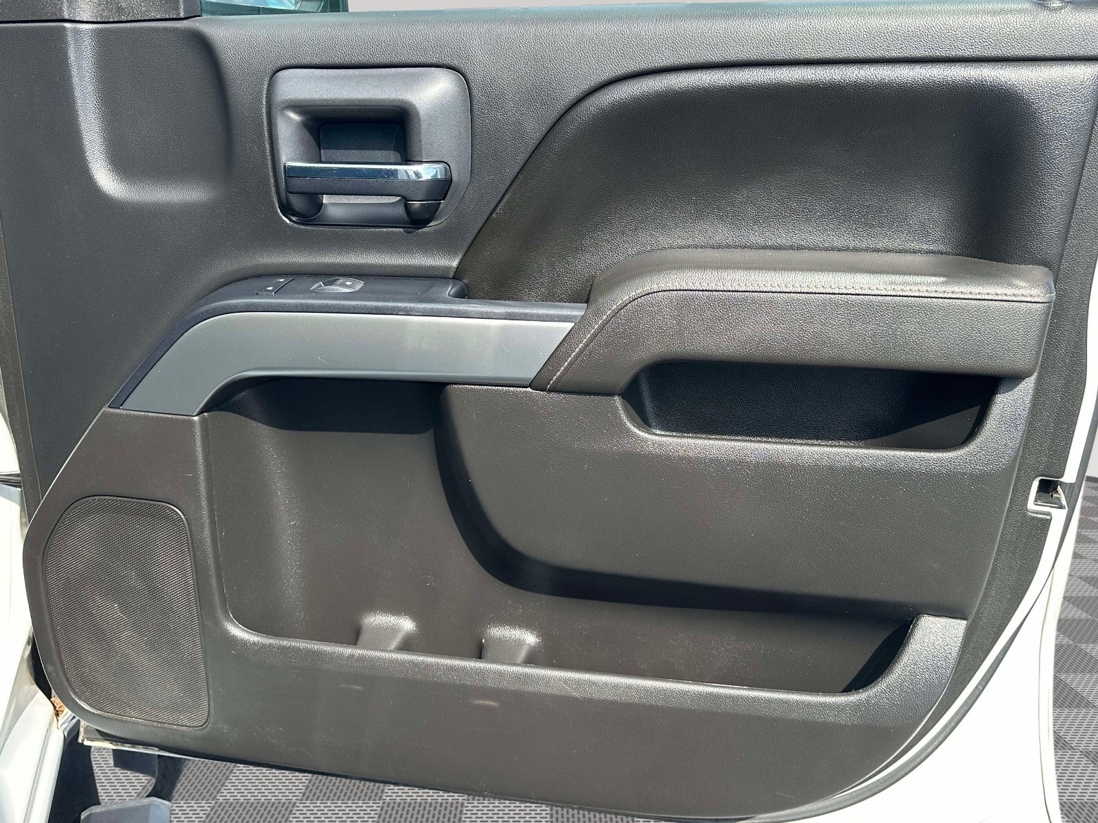 Used 2017 Chevrolet Silverado 2500 LT AWD/4WD image 23