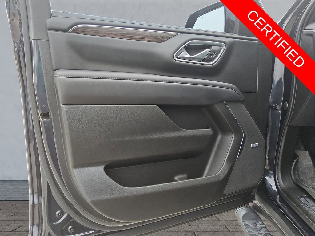 Used 2022 Chevrolet Tahoe Z71 w/ Z71 Off-Road Package image 17