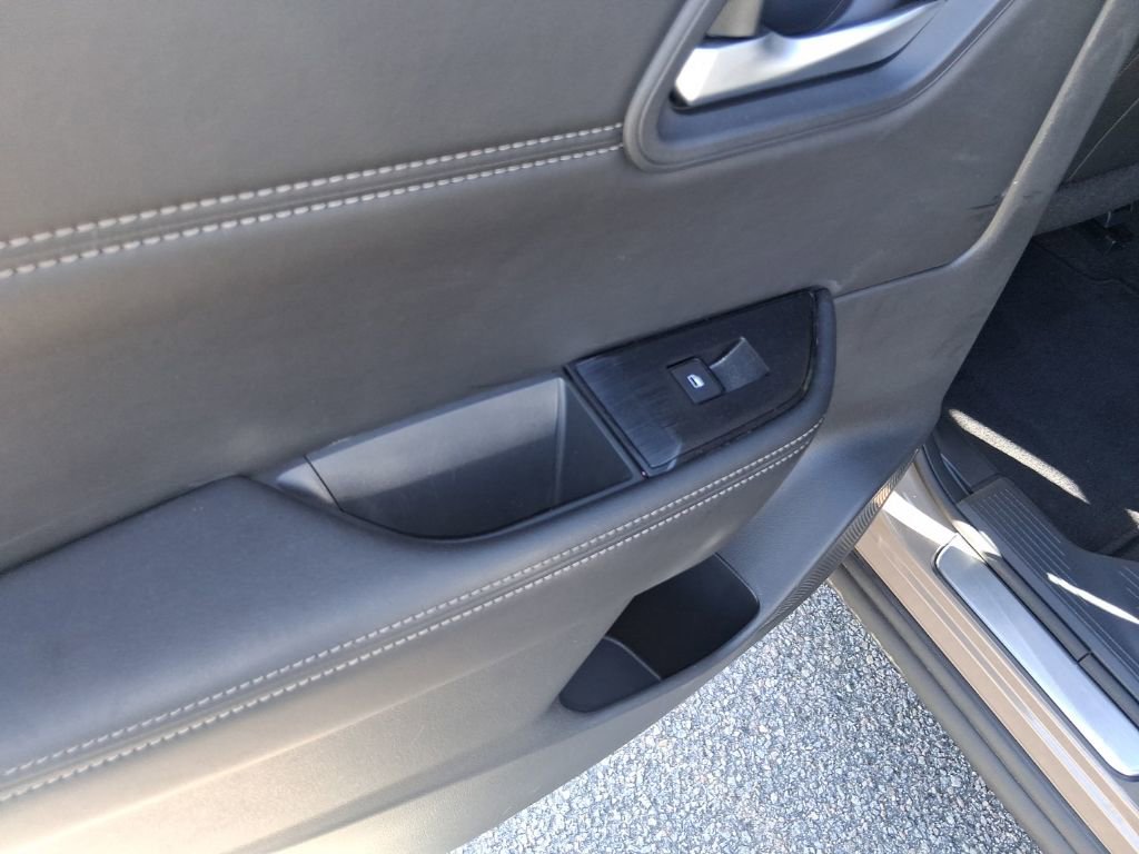 Used 2024 Nissan Rogue SV w/ SV Premium Package image 19