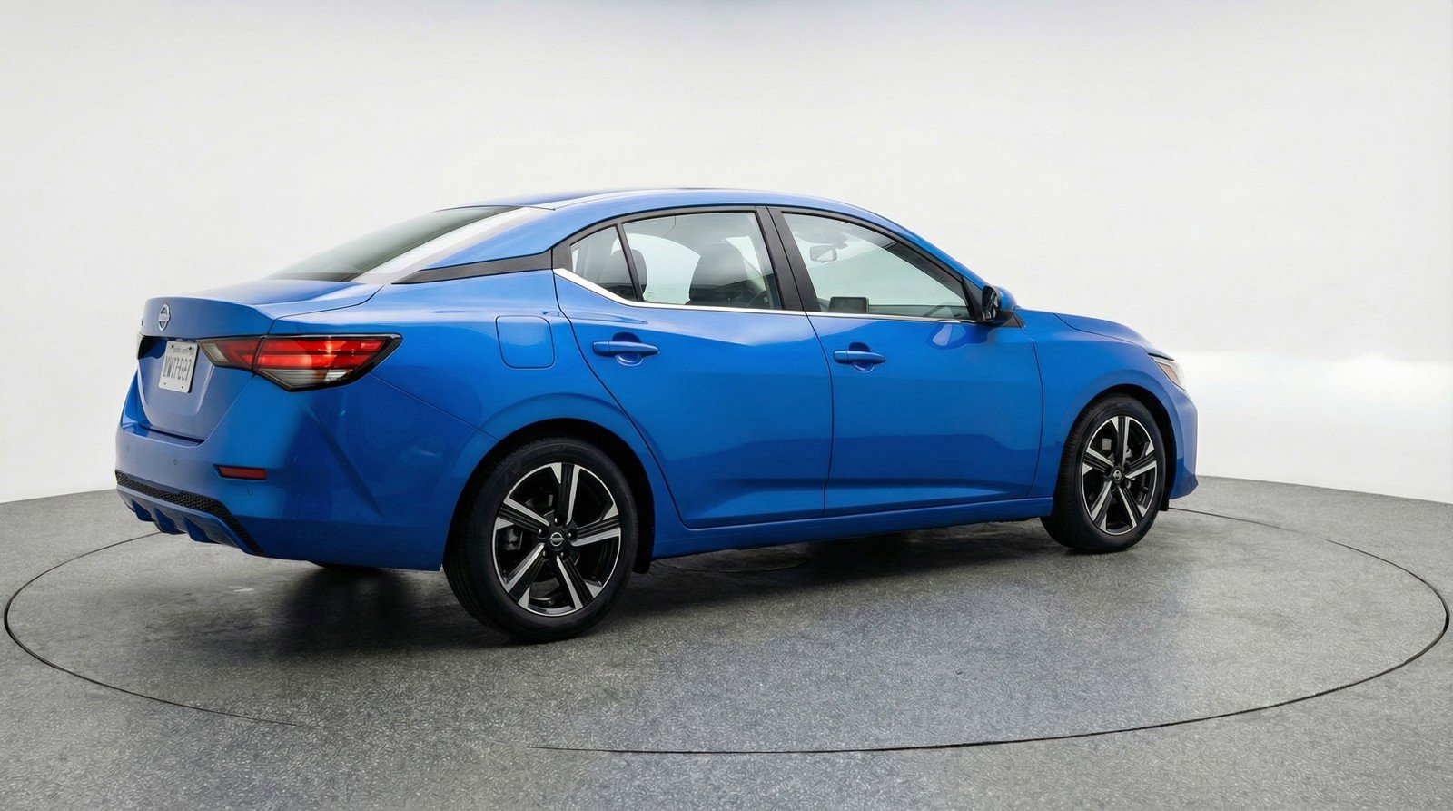 Used 2025 Nissan Sentra SV FWD image 7