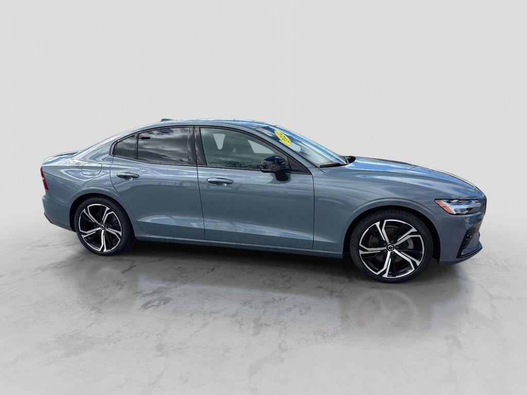 Used 2024 Volvo S60 B5 Plus image 5