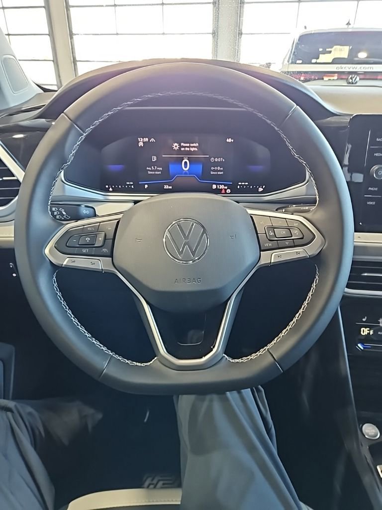 New 2026 Volkswagen Taos SE AWD/4WD image 32