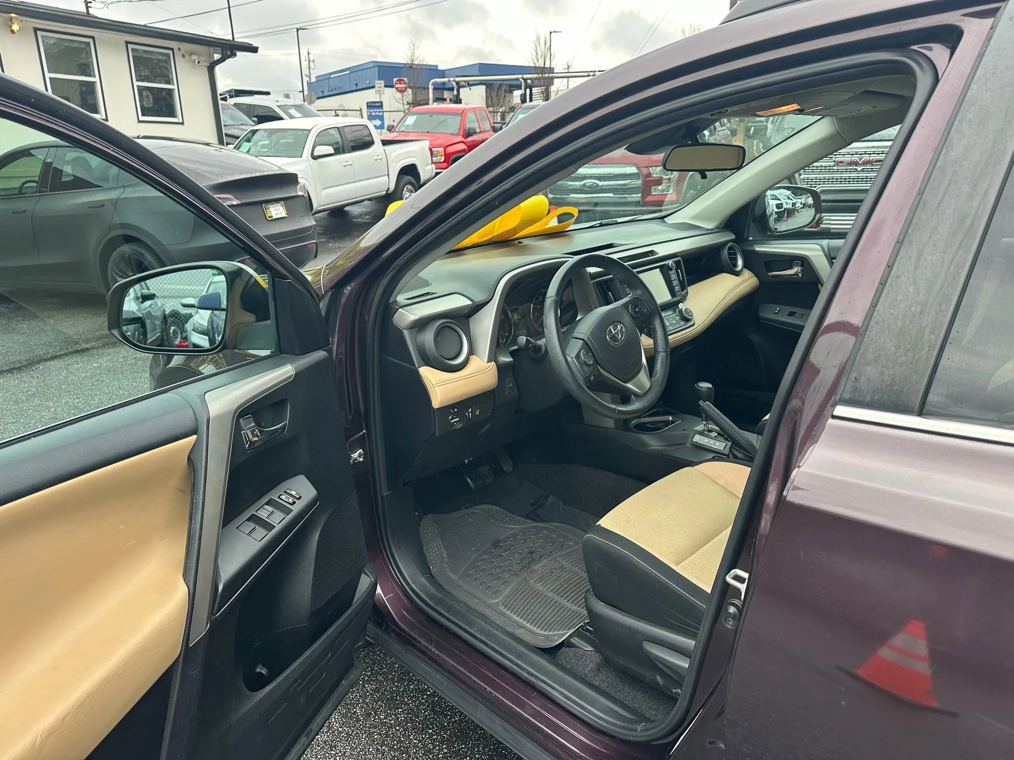 Used 2016 Toyota RAV4 XLE w/ Convenience Package image 15