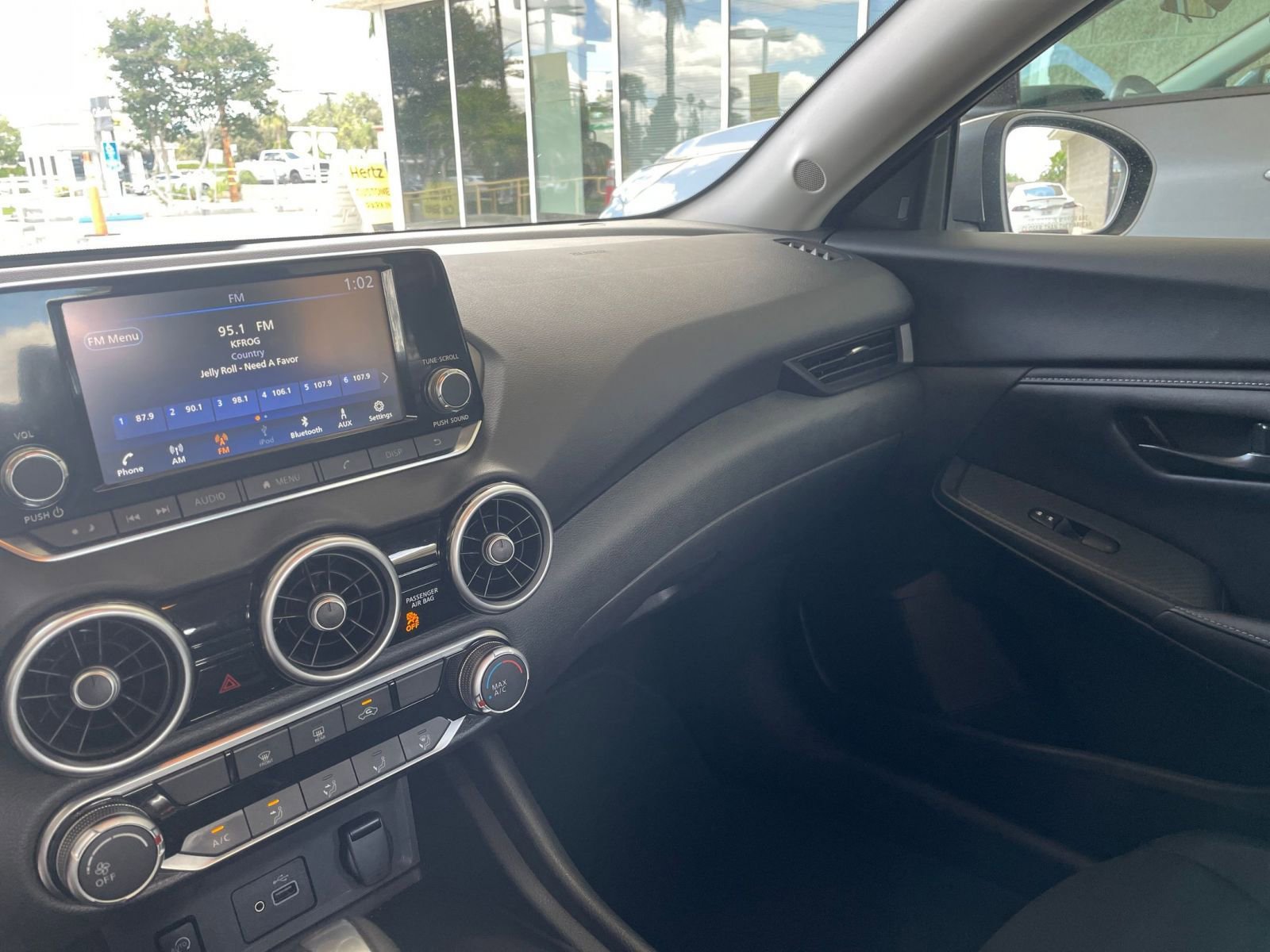 Used 2025 Nissan Sentra S image 35