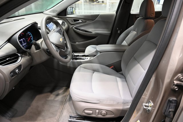 Used 2022 Chevrolet Malibu LT image 9