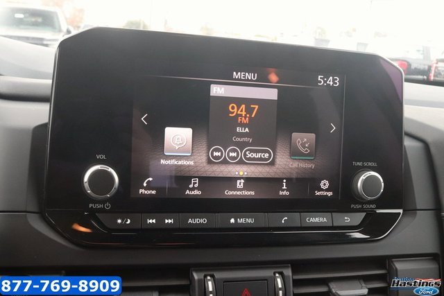 Used 2025 Nissan Pathfinder S image 25