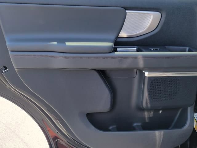 New 2025 Ford Expedition Active image 13