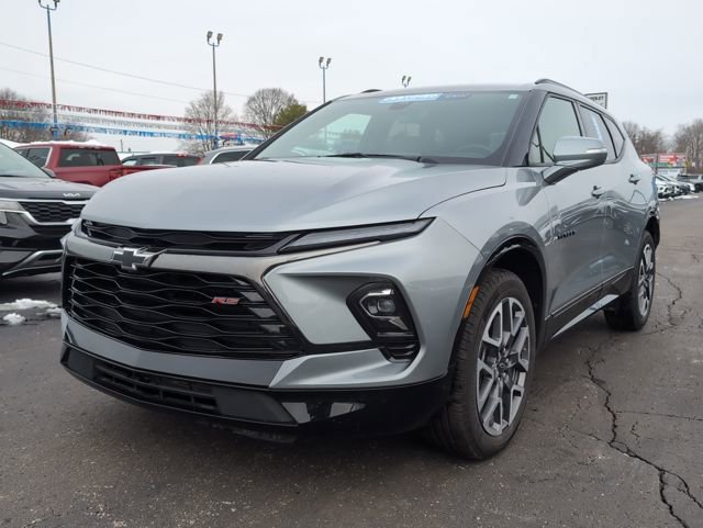 Used 2025 Chevrolet Blazer RS video 3