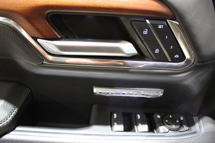 Used 2023 GMC Sierra 1500 Denali w/ Technology Package image 19