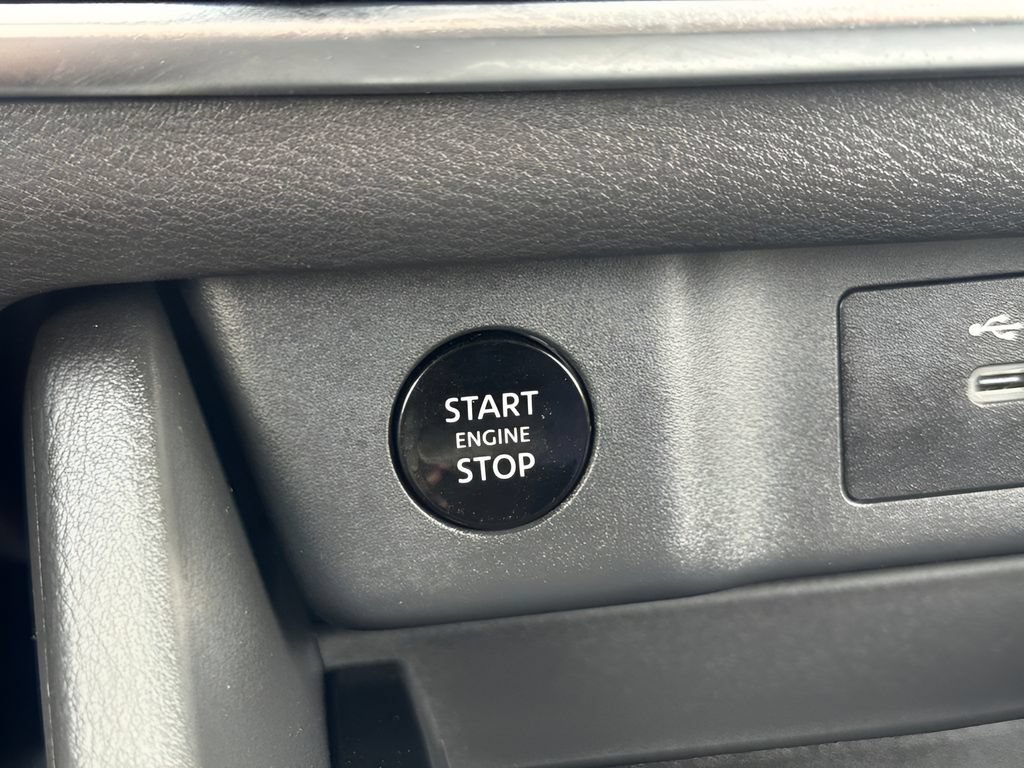 Used 2026 Nissan Rogue SV AWD/4WD image 17