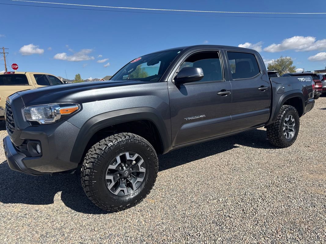 Used 2023 Toyota Tacoma TRD Off-Road w/ Technology Package image 3