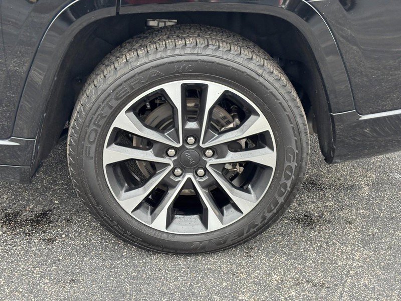 Used 2022 Jeep Grand Cherokee L Overland w/ Luxury Tech Group IV image 9