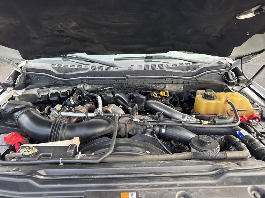 Used 2017 Ford F350 Lariat w/ Chrome Package image 9