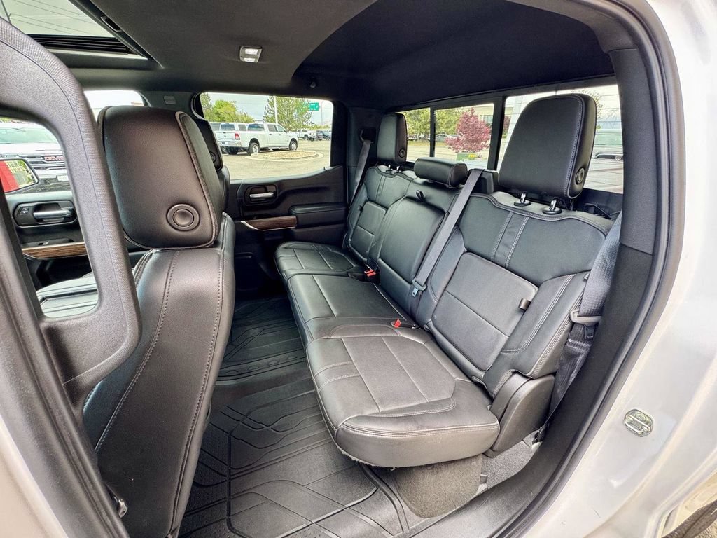 Used 2020 Chevrolet Silverado 1500 High Country w/ Technology Package AWD/4WD image 38
