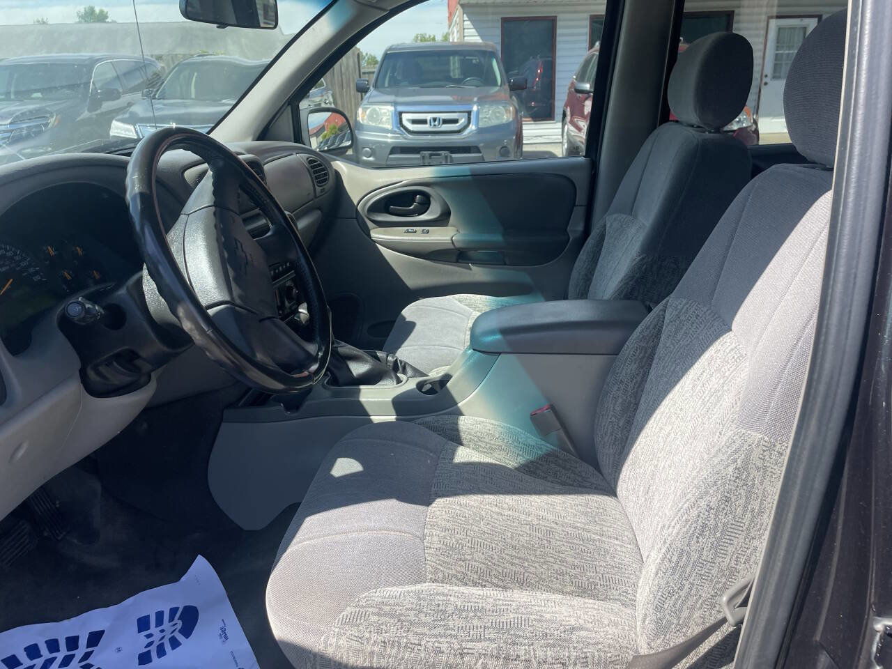 Used 2003 Chevrolet TrailBlazer LS w/ Preferred Equipment Group image 10