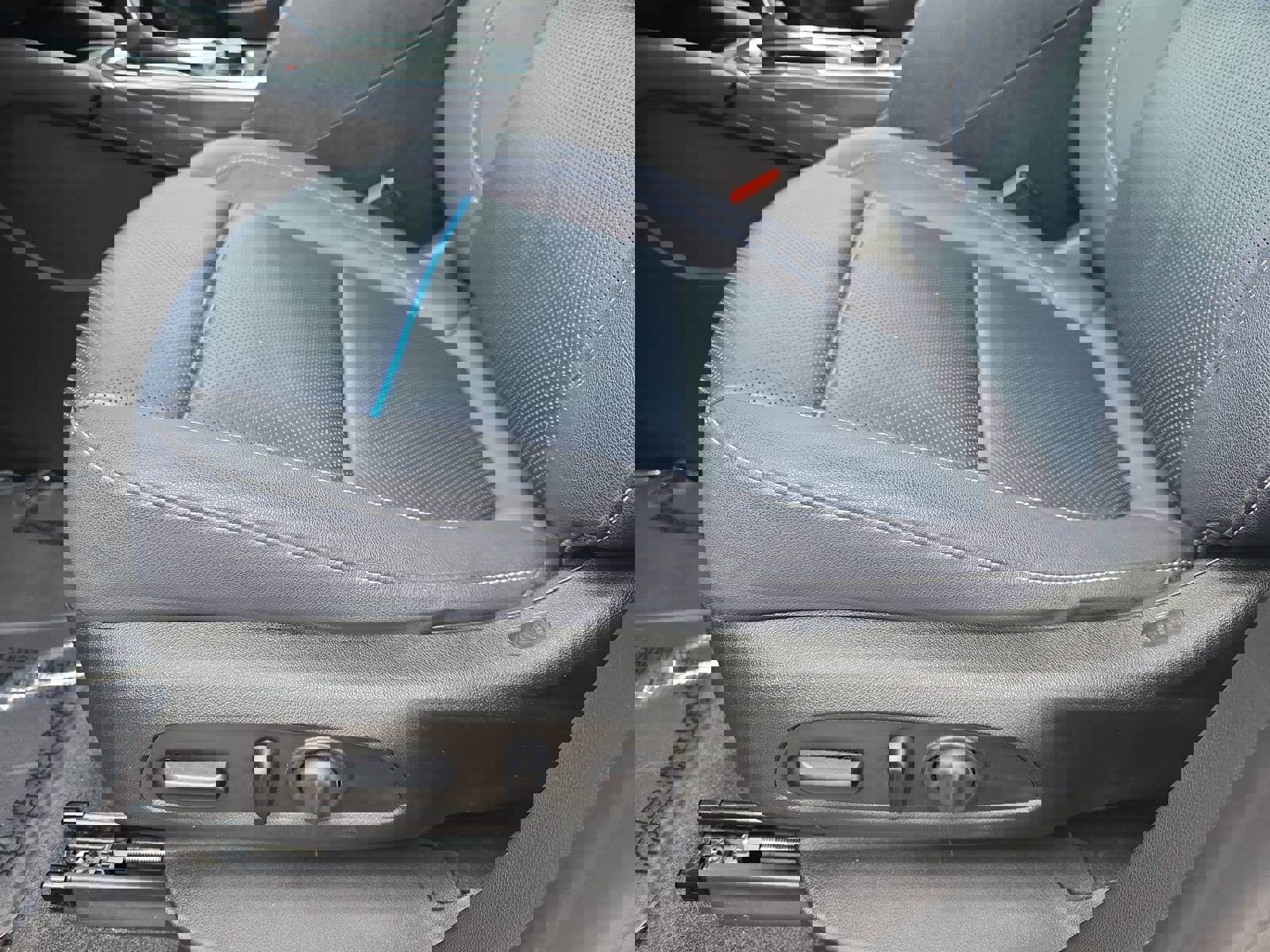 Used 2023 Chevrolet Blazer RS w/ Enhanced Convenience Package image 31