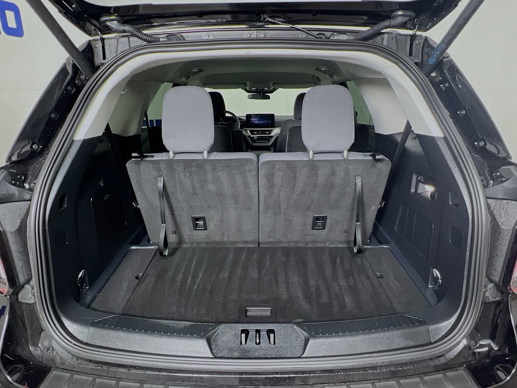 Used 2025 Ford Explorer Active image 30