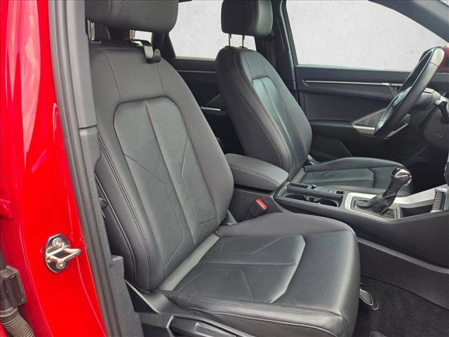 Used 2020 Audi Q3 2.0T Premium w/ Convenience Package AWD/4WD image 19