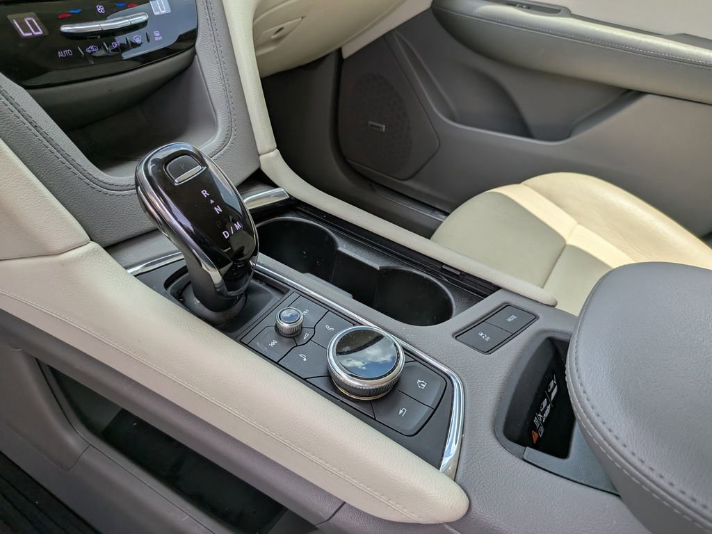Used 2020 Cadillac XT5 Premium Luxury FWD image 26