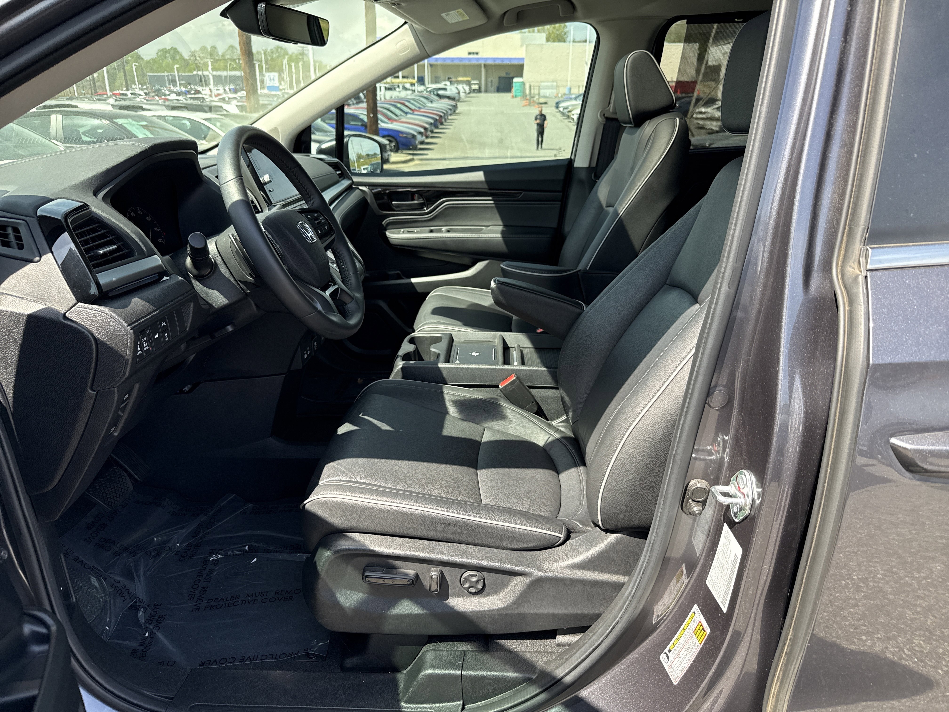 Certified 2025 Honda Odyssey Touring image 16